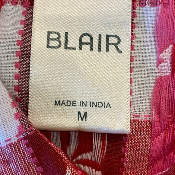 Blair Peppermint Red and White Casual Button Down Christmas Shirt Ladies Medium - Picture 3 of 4